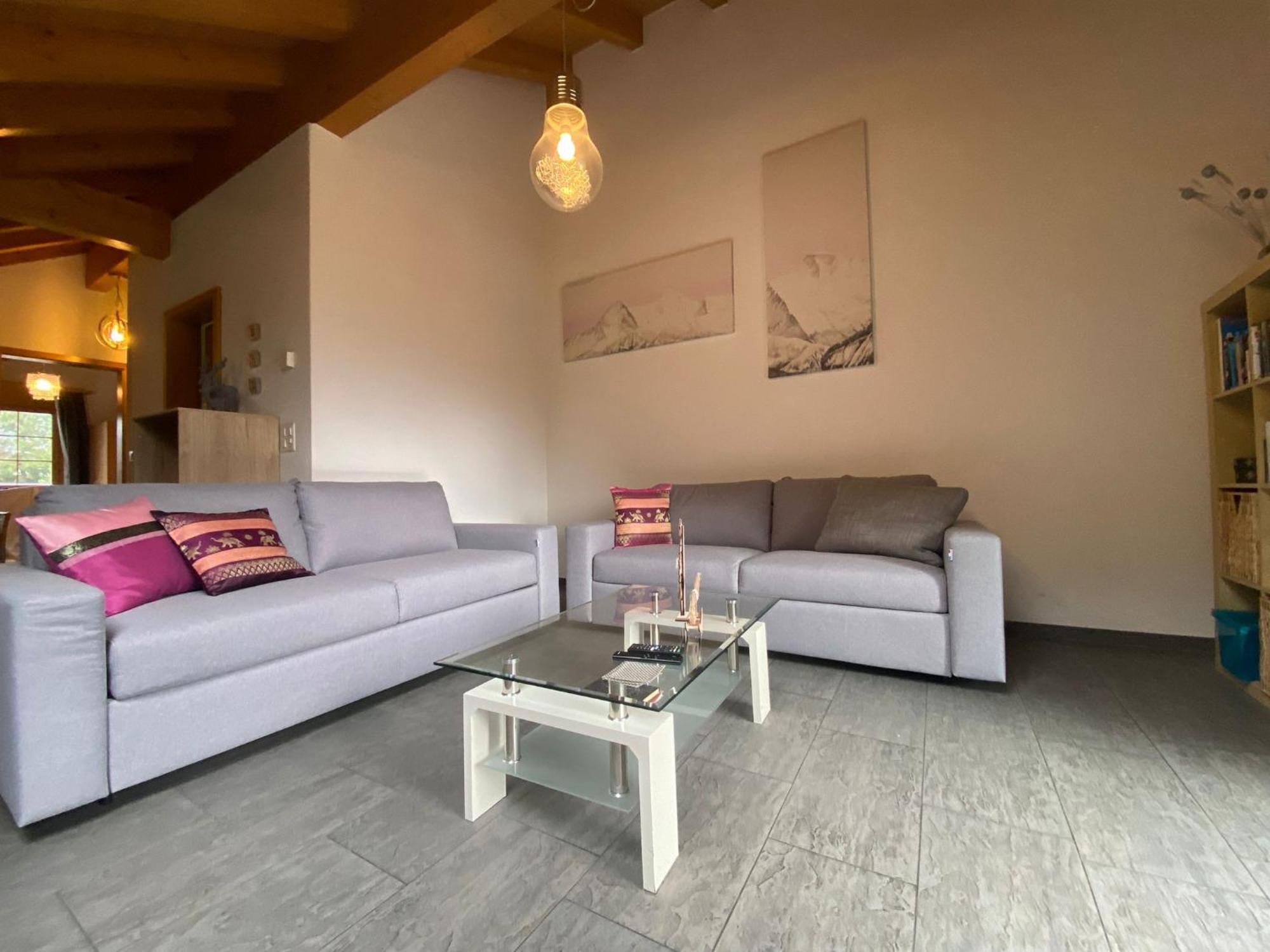 Charming Penthouse Apartment Lauterbrunnen Exterior foto