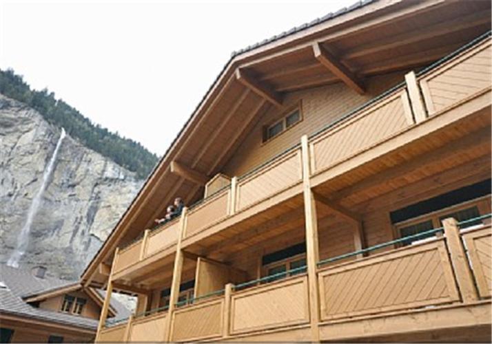 Charming Penthouse Apartment Lauterbrunnen Exterior foto